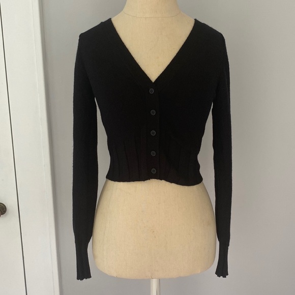 Urban Outfitters Sweaters - Urban fitted black crop cardigan sweater